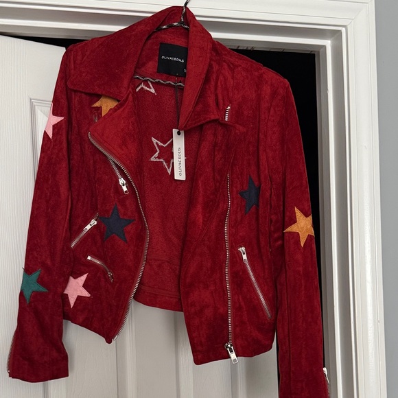Stylish Red Star-Patterned Jacket - Picture 2 of 2